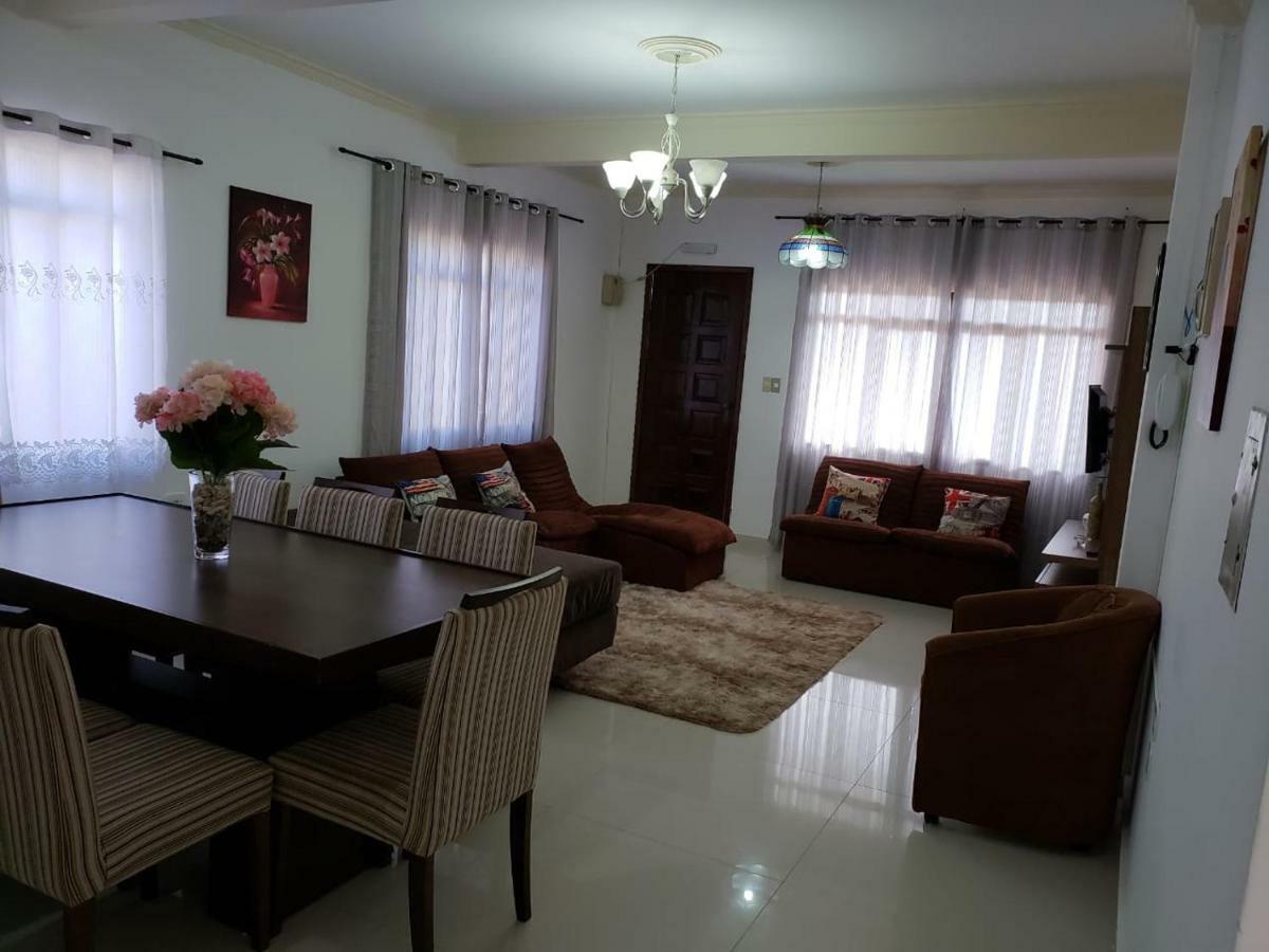 فيلا Yolanda Family House فوز دو إيغواسو المظهر الخارجي الصورة
